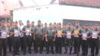 Kodim 0833 pemberian hadiah Koramil terbaik. (ist) - Kodim 0833 Upacara Bendera dan Pemberian Hadiah Koramil Terbaik