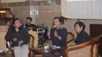 Workshop dan Discussion Sharing oleh Dwi Yuriska Tautin, Isha Maulana Prasetyo, M. Izzudin Febrianta (Dari kiri ke kanan). Dokpri - Mahasiswa Public Relation UMM Gelar Workshop Perfilman Inspiratif Dalam CUFE 2024
