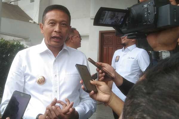 Pj Wali Kota Malang, Dr Ir Wahyu Hidayat MM. (Seru.co.id/ws11) - Pj Wali Kota Malang Target 2025 Tranportasi Umum Gratis Beroperasi
