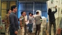 Proses Pemindahan Kotak Suara KPU Pamekasan. (Seru.co.id/udi) - KPU Jatim dan KPU Pamekasan Pindahkan Kotak Surat Suara ke Polda