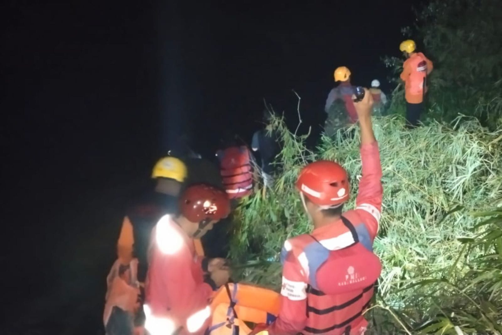 Latihan Ketrampilan Rescue, Pemuda Wonosari Hilang Terseret Arus Sungai Brantas