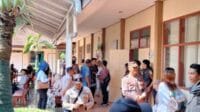 Suasana di PN saat gelar sidang perdana kasus pengeroyokan yang menewaskan siswa MTs di Situbondo, Kamis (13/6/2024). (Seru.co.id/aza) - JPU Kejari Situbondo Dakwa Sembilan Terdakwa Anak dengan UU Perlindungan Anak