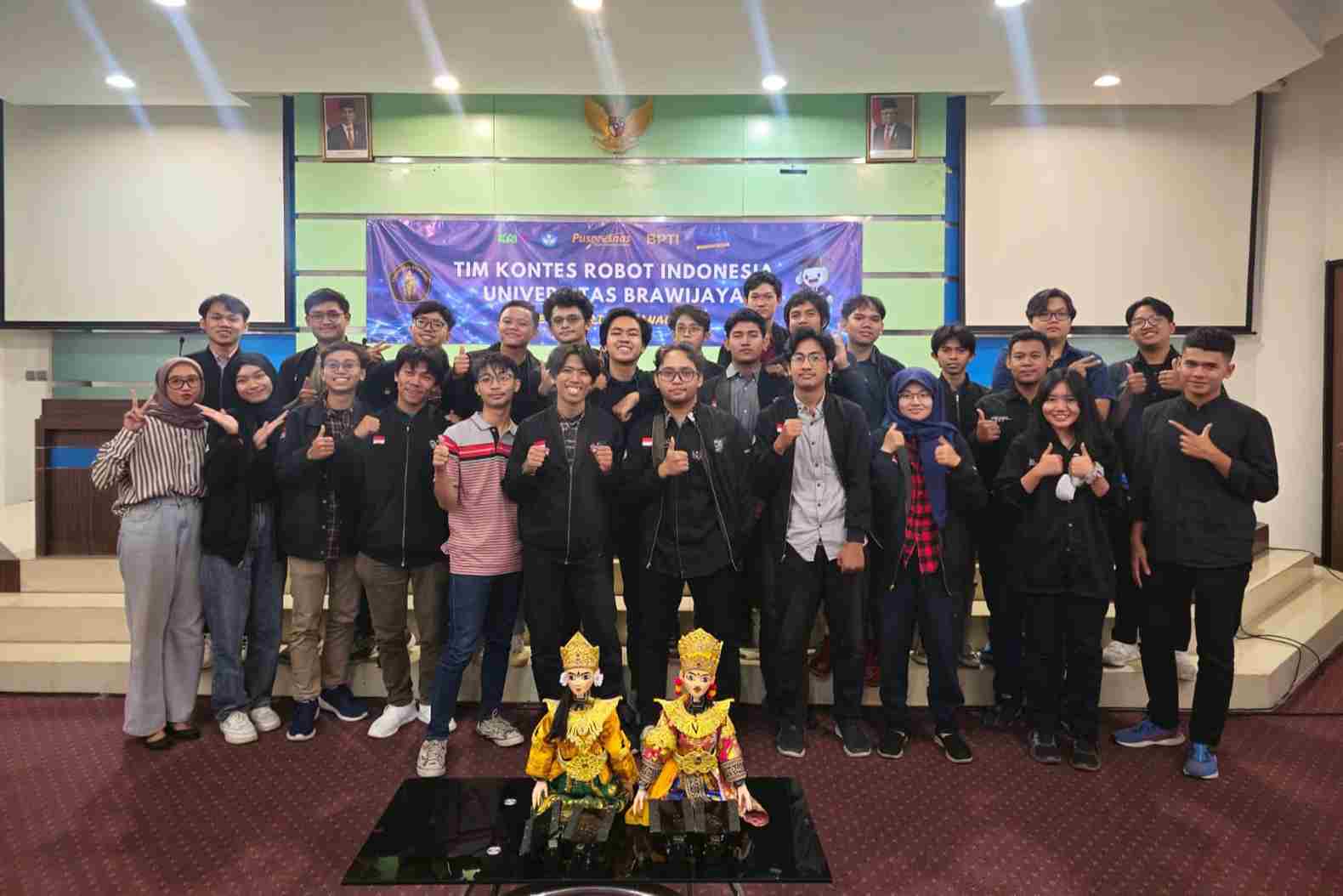Kontingen Kompetisi Robotik Indonesia UB Dilepas, Siap Ulang Kejayaan Masa Lalu