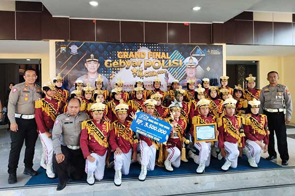 Tim Pocil Polres Baru berfoto setelah dinobatkan sebagai The Best Tim Pocil se- Polda Jatim. (ist) - Pocil Polres Batu Juara The Best Tim Work Tingkat Polda Jatim