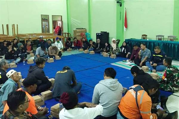 Babinsa Koramil Kedungkandang Berikan PBB MPLS SMA/SMP Darrul Ulum Agung