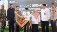 Bupati Situbondo menghadiri sekaligus meresmikan ground breaking pembangunan "SAN HOTEL" Situbondo, Rabu (10/07/2024). (Seru.co.id/mam) - Bung Karna Resmikan Ground Breaking Pembangunan Hotel Bintang 4 Pertama di Situbondo