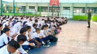 Danramil Lowokwaru Berikan Wasbang dan Anti Radikalisme Siswa SMKN 5 Malang