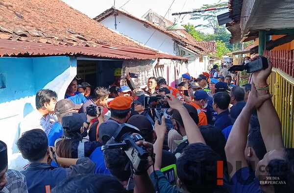 Ricuh Penertiban Aset Milik KAI di Jember, Petugas dan Masyarakat Saling Dorong
