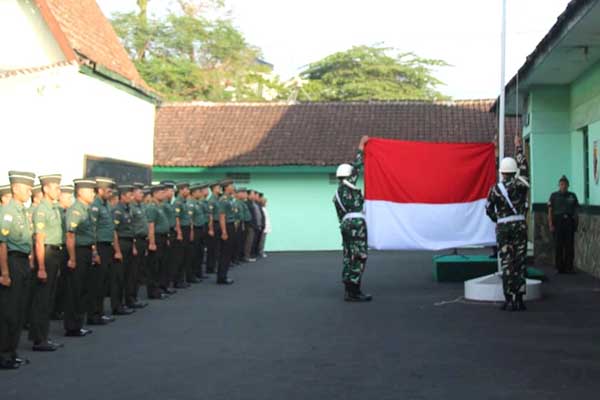 Kodim 0833/Kota Malang gelar upacara bendera mingguan. (ist) - Kodim 0833/Kota Malang Gelar Upacara Bendera Mingguan