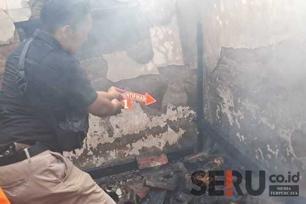 Lagi Asik Merokok, Kakek di Jember Malah Tewas Terbakar di Dalam Rumah