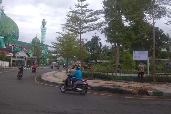 Lokasi pelebaran jalan yang terletak di Jantung Kota Kabupaten Pamekasan. (Seru.co.id/udi) - Pelebaran Jalan Masegit Arek Lancor Pamekasan Telan Anggaran Rp2,1 Miliar