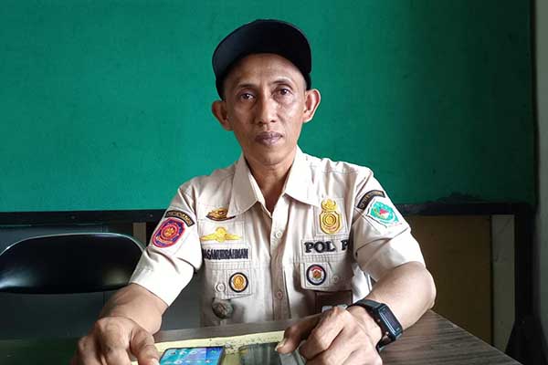 M. Hasanurrahman, Kabid Penegakan Perundang-undangan Satpo PP Kabupaten Pamekasan. (Seru.co.id /udi) - Satpol PP Pamekasan Ringkus PSK yang Terkoneksi Melalui Aplikasi Michat dalam Operasi Malam