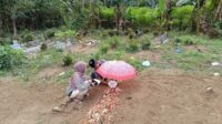 Makam korban. (Seru.co.id/amb) - Tinggal Seorang Diri, Wanita Difabel Mental dan Fisik Tewas Terbakar