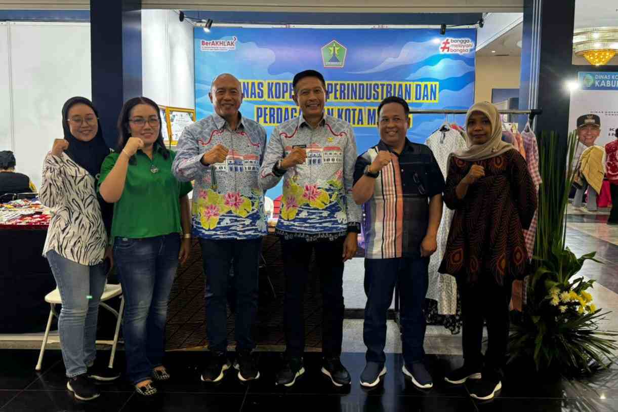 Serius Membina Koperasi, Pj Wali Kota Malang Raih Penghargaan Pembina Koperasi Andalan