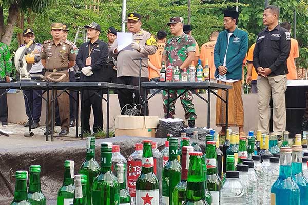 Polres Pamekasan saat melakukan konferensi pers ungkap kasus penyalahgunaan barang terlarang. (Seru.co.id/udi) - Darurat Narkoba di Pamekasan, Kasat Narkoba: Kasus Meningkat, Pemuda Rentan Terjerat