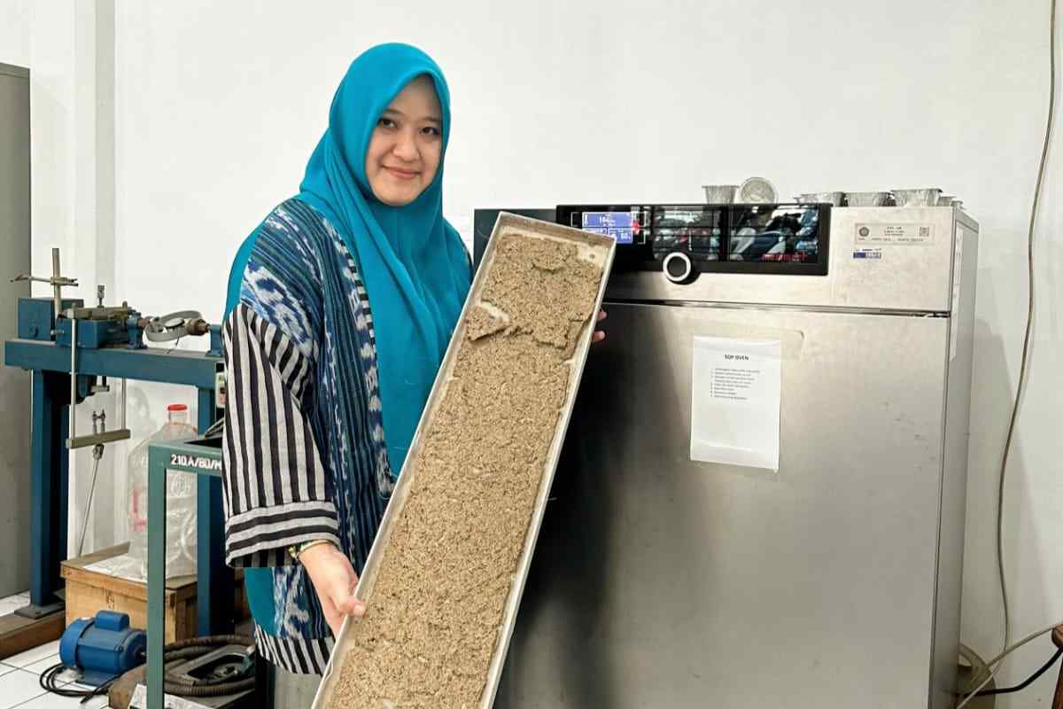 Dosen UB Kembangkan Pita Mulsa Organik Cegah Pertumbuhan Gulma dan Evaporasi di NTT