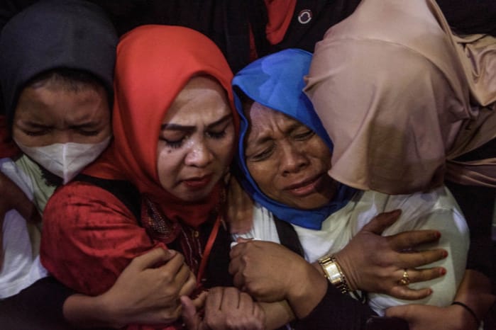 Ratusan Orang dan Tangis Haru Sambut Kebebasan Pegi Setiawan