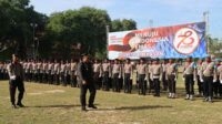 Suasa di lapangan Nagara Bhakti saat berlangsungnya upacara Hari Bhayangkara ke-78. (Seru.co.id/udi) - Peringati Hari Bhayangkara ke-78, Polres Pamekasan Siap Memperkuat Profesionalisme dan Sinergi dengan Masyarakat