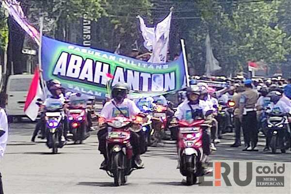 Diantar Ribuan Pendukungnya, Abah Anton dan Dimyati Resmi Daftar ke KPU Kota Malang