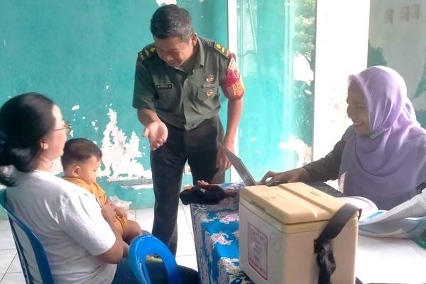 Babinsa Koramil Lowokwaru Dampingi Posyandu Balita Tunggulwulung