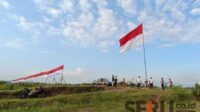 Bendera Merah Putih Raksasa Berkibar di Lereng Argopuro Jember