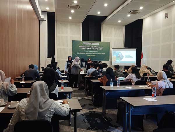 Diskopum Jember saat melakukan pendataan UMKM lewat tenaga Enumerator. (Seru.co.id/amb) - Pendataan UMKM Seluruh Kabupaten Jember Berdayakan Tenaga Enumerator