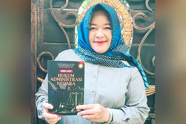 Dr Rita Kartina Rilis Buku Ajar Hukum Administrasi Negara