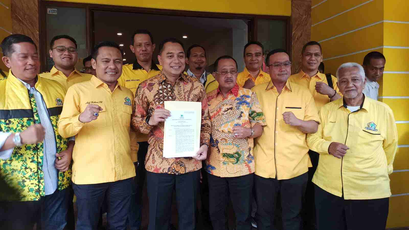 Maju di Pilwali Surabaya, Pasangan ErJi Diusung 8 Partai Besar