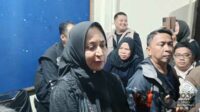 10 Menit Jelang Pendaftaran Cabup Ditutup, Faida Datangi KPU Jember dan Gagal Maju