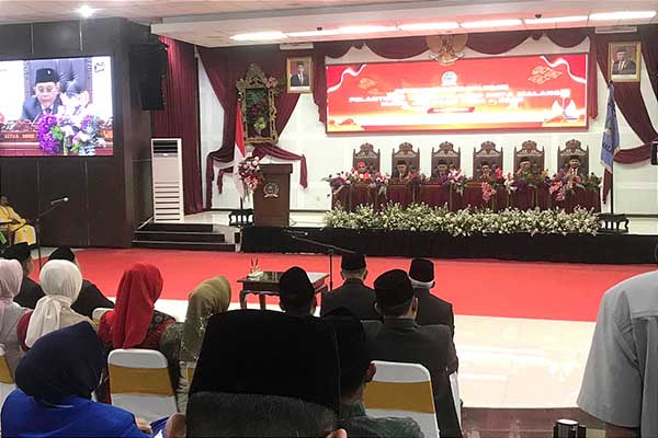 I Made Riandiana Kartika mengucapkan terima kasih atas dedikasi dan kerja keras anggota DPRD Kota Malang periode sebelumnya. (afi) - 45 Anggota DPRD Kota Malang Resmi Dilantik, I Made Riandiana Kartika Jadi Ketua Sementara