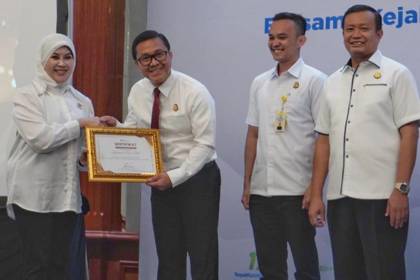 Kejari Batu Terbaik Bidang Perdata dan Tata Usaha Negara se-Jatim 2024
