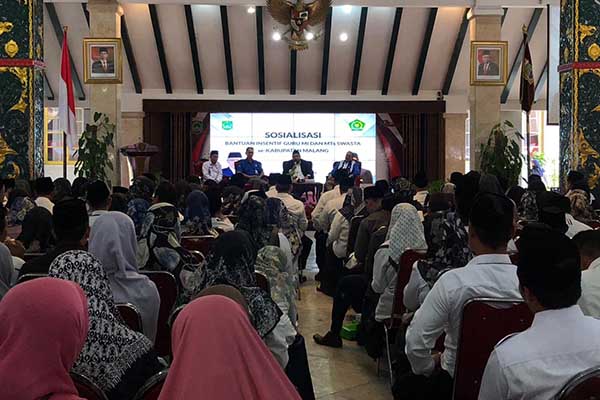 Kegiatan sosialisasi bantuan insentif guru MI dan MTS Swasta di Kabupaten Malang. (Seru.co.id/wul) - Pemkab Malang Akan Beri Insentif Rp500 Ribu pada Guru MI dan MTs Swasta di Tahun 2025
