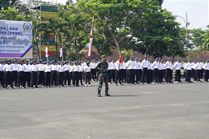 Latihan Dasar Kedisplinan Maba Polinema di Dodikjur Rindam V/Brawijaya Resmi Ditutup