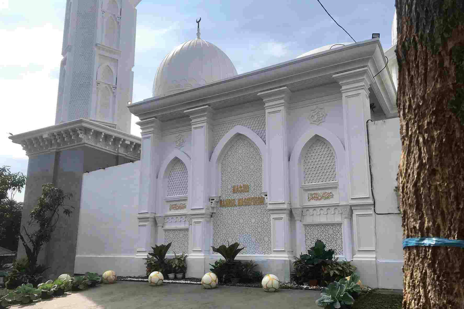 Komitmen untuk Pendidikan dan Keagamaan, Masjid Baru Ponpes Bahrul Maghfiroh Bergaya Eropa-Turkiye Diresmikan