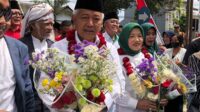 Pasangan SaLaf saat menuju ke KPU Kabupaten Malang. (Seru.co.id/wul) - KPU Kabupaten Malang Sebut Formulir Pendaftaran Salaf Sudah Lengkap