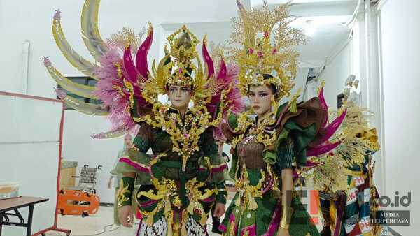 Busana Daur Ulang Karung Pupuk, Hal Unik Dibalik Suksesnya Jember Fashion Carnival 2024