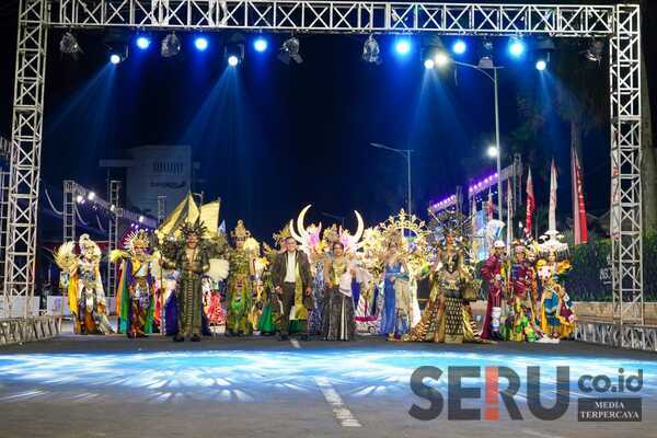 Busana Daur Ulang Karung Pupuk, Hal Unik Dibalik Suksesnya Jember Fashion Carnival 2024