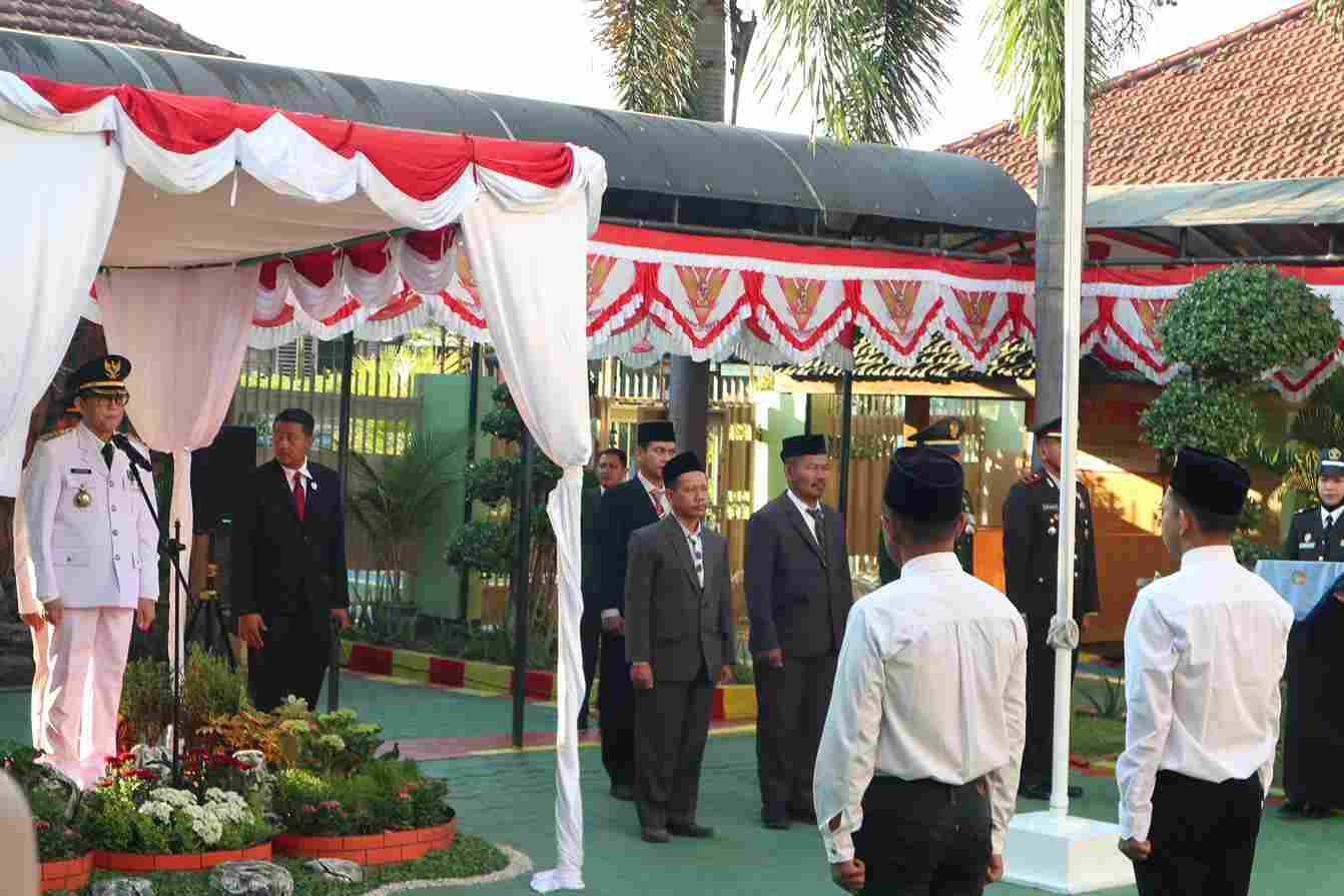 Serahkan SK Remisi Umum, Pj Bupati Bojonegoro Minta Warga Binaan Lapas Menjaga Perilaku Baik