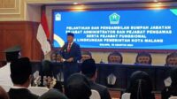 Pj Wali Kota Malang berharap pelantikan ini bisa meningkatkan kinerja pemerintah Kota Malang. (afi) - Tingkatkan Kinerja, Pj Wali Kota Malang Lantik Pejabat Pengawas dan Administrator