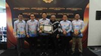 Konsisten Tingkatkan Peserta JKN, Pj Wali Kota Malang Terima Penghargaan UHC 2024