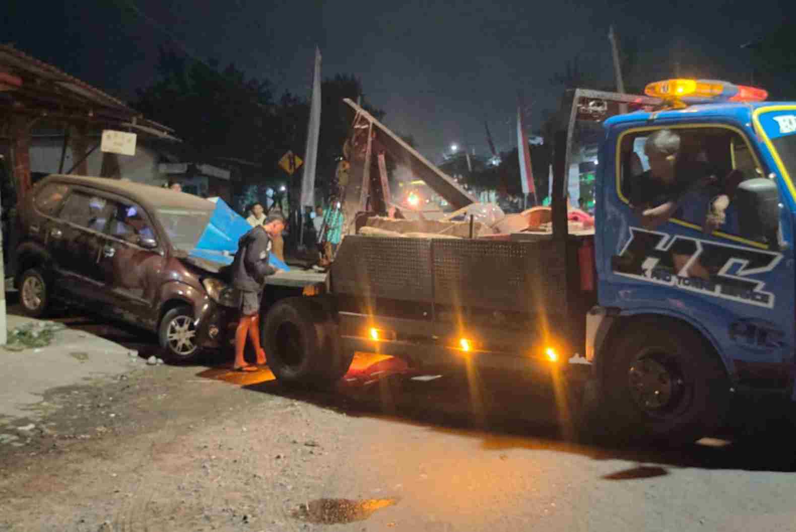 Diduga Mengantuk, Pemuda Sumberpucung Tewas Menabrak Pagar Rumah Warga