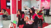 Prosesi pengundian Gebyar Hadiah Smartfren secara live streaming. (rhd) - Apresiasi Pelanggan, Berikut Pemenang Gebyar Hadiah Smartfren Puluhan Juta