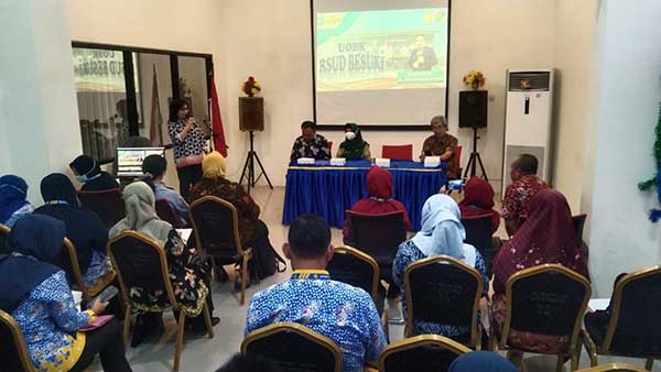 Rumah Sakit RSUD Besuki kedatangan dokter Jessica Gobel spesialis kandungan lulusan luar negeri. (Seru.co.id/aza) - RSUD Besuki Kedatangan Dokter Spesialis Obgyn, Diharap Mampu Tekan Angka kematian Ibu dan Bayi