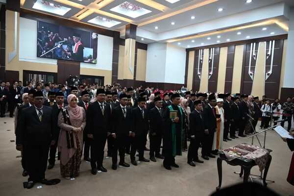 Sidang Paripurna 50 Anggota DPRD Dilantik, Ketua DPRD Abdul Karim Minta Legislatif dan Eksekutif Bersinergi