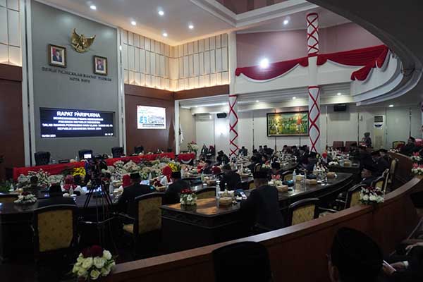 Suasana Rapat Paripurna mendengarkan Pidato Kenegaraan Presiden Republik Indonesia di DPRD Batu. (ist) - Pejabat Pemkot Batu Simak Pidato Kenegaraan Presiden Republik Indonesia