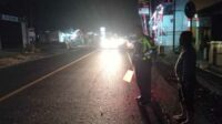 TKP kecelakaan maut di Jalan Raya Dampit RT7/RW9, Kecamatan Dampit, Kabupaten Malang. (ist) - Dua Motor Adu Banteng Setelah Gagal Menyalip Kendaraan Roda Enam, Seorang Pria Tewas