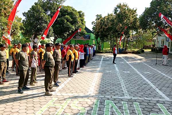 TNI-Polri dan ASN Kecamatan Blimbing gelar apel bersama. (ist) - TNI-Polri dan ASN Kecamatan Blimbing Gelar Apel Bersama