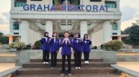 Tim Orsan Spray dari Universitas Negeri Malang - ORSAN SPRAY: Inovasi Spray Pereduksi Asap Rokok dari Cangkang Rajungan dan Ekstrak Lidah Mertua dengan Teknologi Nanopartikel Ciptaan Lima Mahasiswa Universitas Negeri Malang Sebagai Alternatif Bagi Perokok Pasif