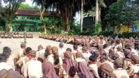 Babinsa Koramil Blimbing bekali karakter disiplin siswa SMPN 14 Pandanwangi. (ist) - Babinsa Koramil Blimbing Bekali Karakter Disiplin Siswa SMPN 14 Pandanwangi