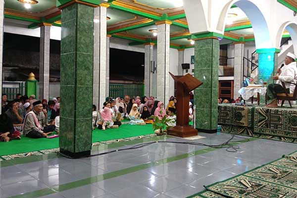 Babinsa Koramil Blimbing monitoring peringatan Maulid Nabi Warga Purwantoro. (ist) - Babinsa Koramil Blimbing Monitoring Peringatan Maulid Nabi Warga Purwantoro